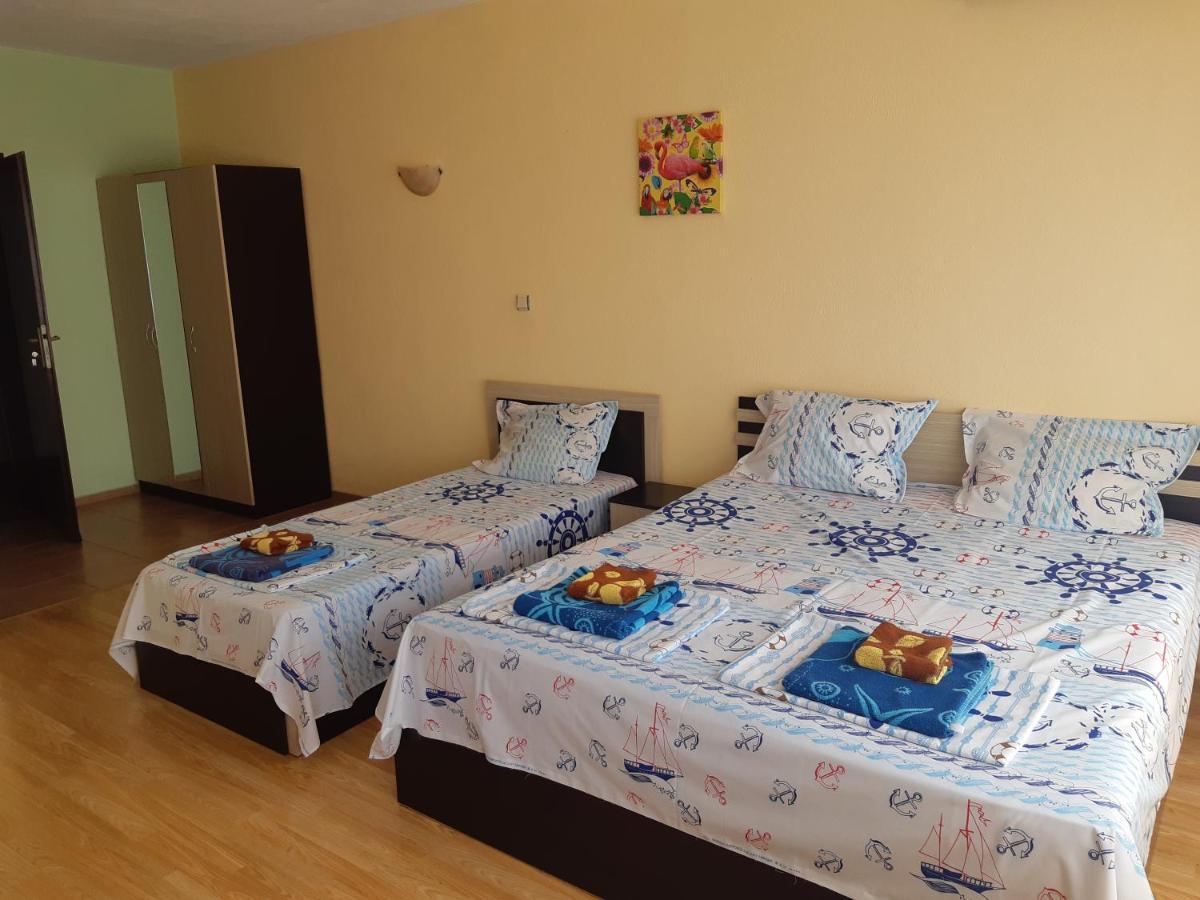 Kazlarov Guest House Kiten  Esterno foto