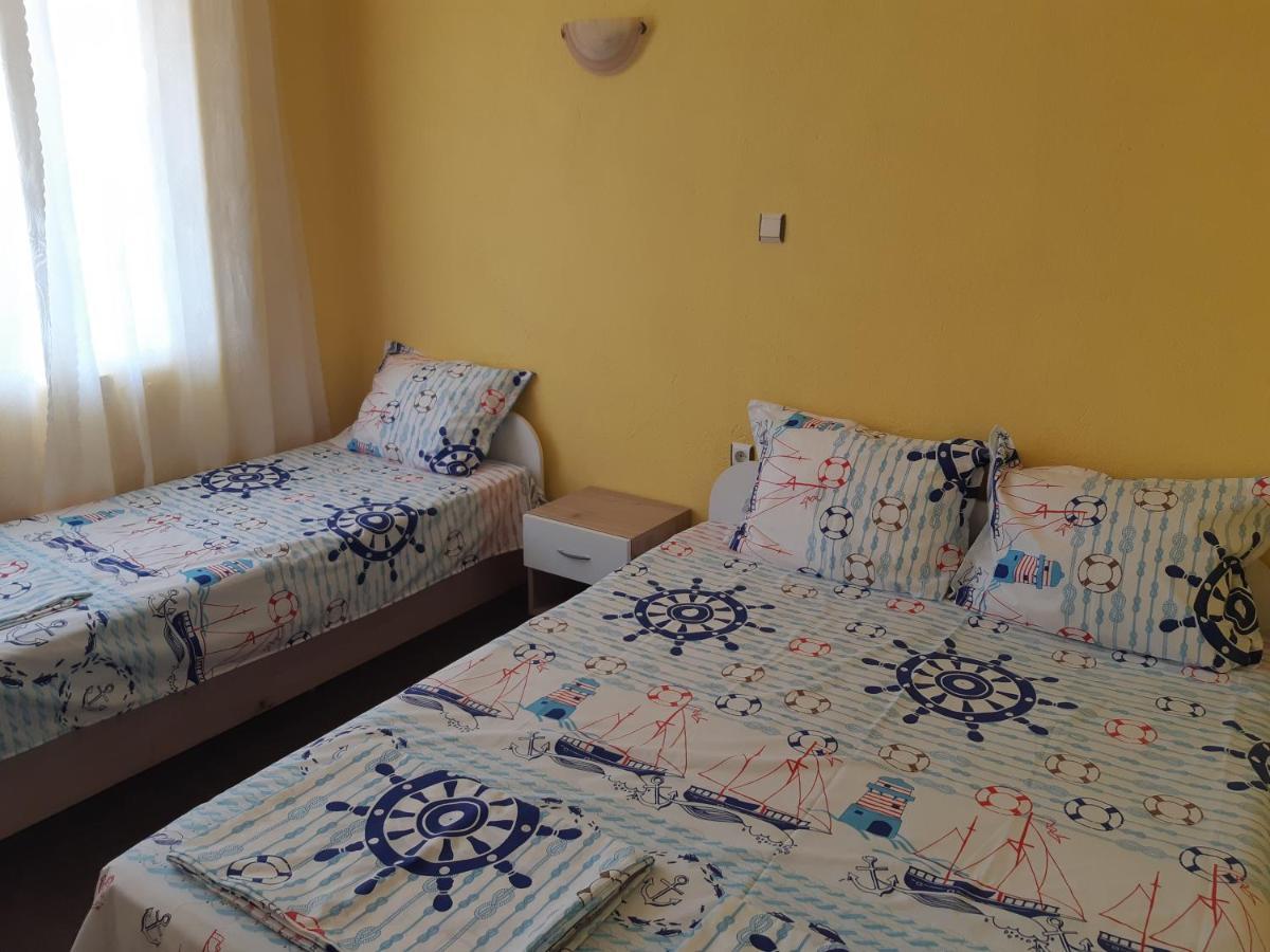 Kazlarov Guest House Kiten  Esterno foto