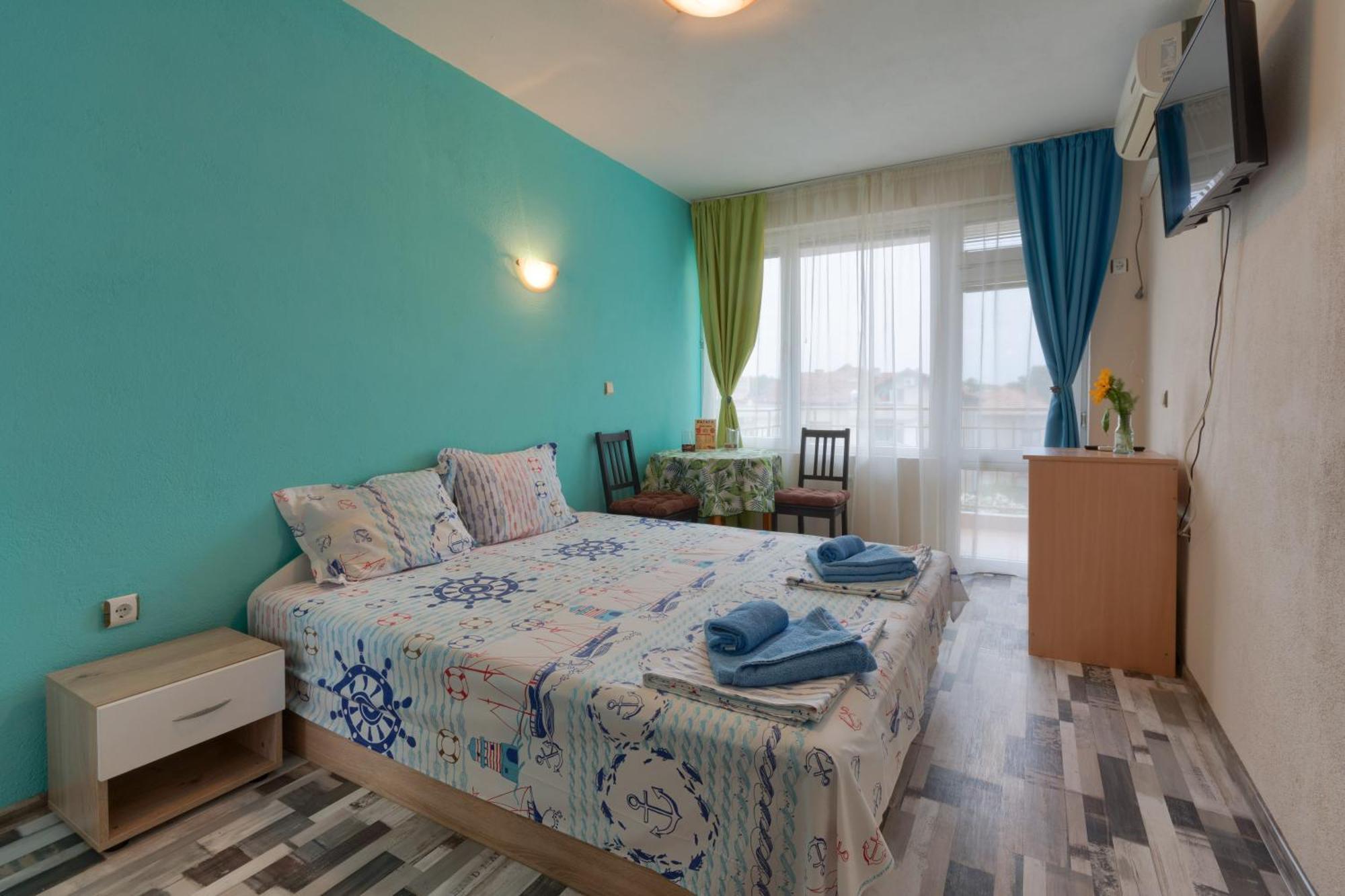 Kazlarov Guest House Kiten  Esterno foto