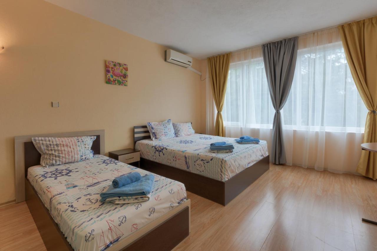 Kazlarov Guest House Kiten  Esterno foto