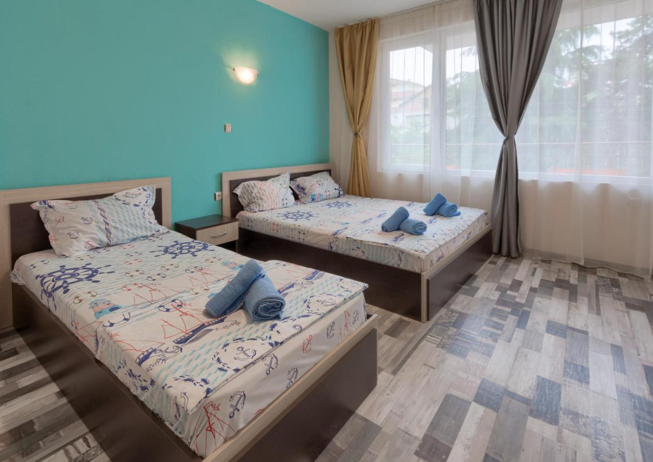 Kazlarov Guest House Kiten  Esterno foto