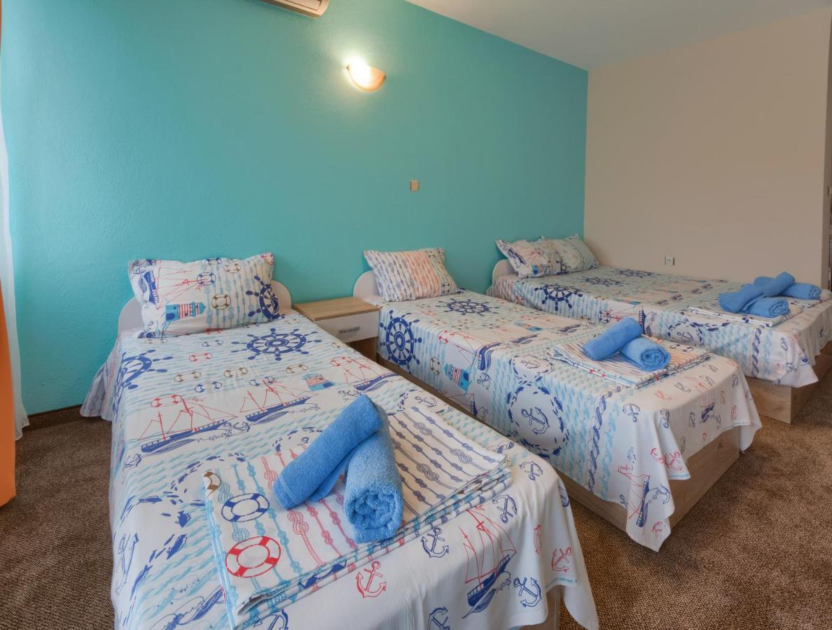 Kazlarov Guest House Kiten  Esterno foto