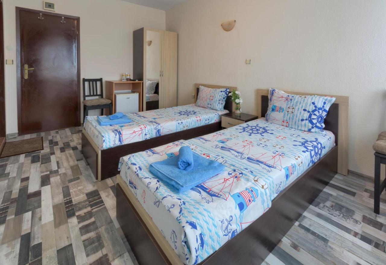 Kazlarov Guest House Kiten  Esterno foto
