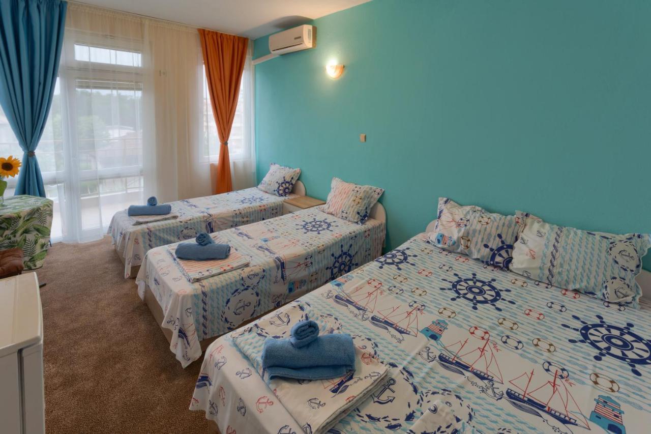 Kazlarov Guest House Kiten  Esterno foto