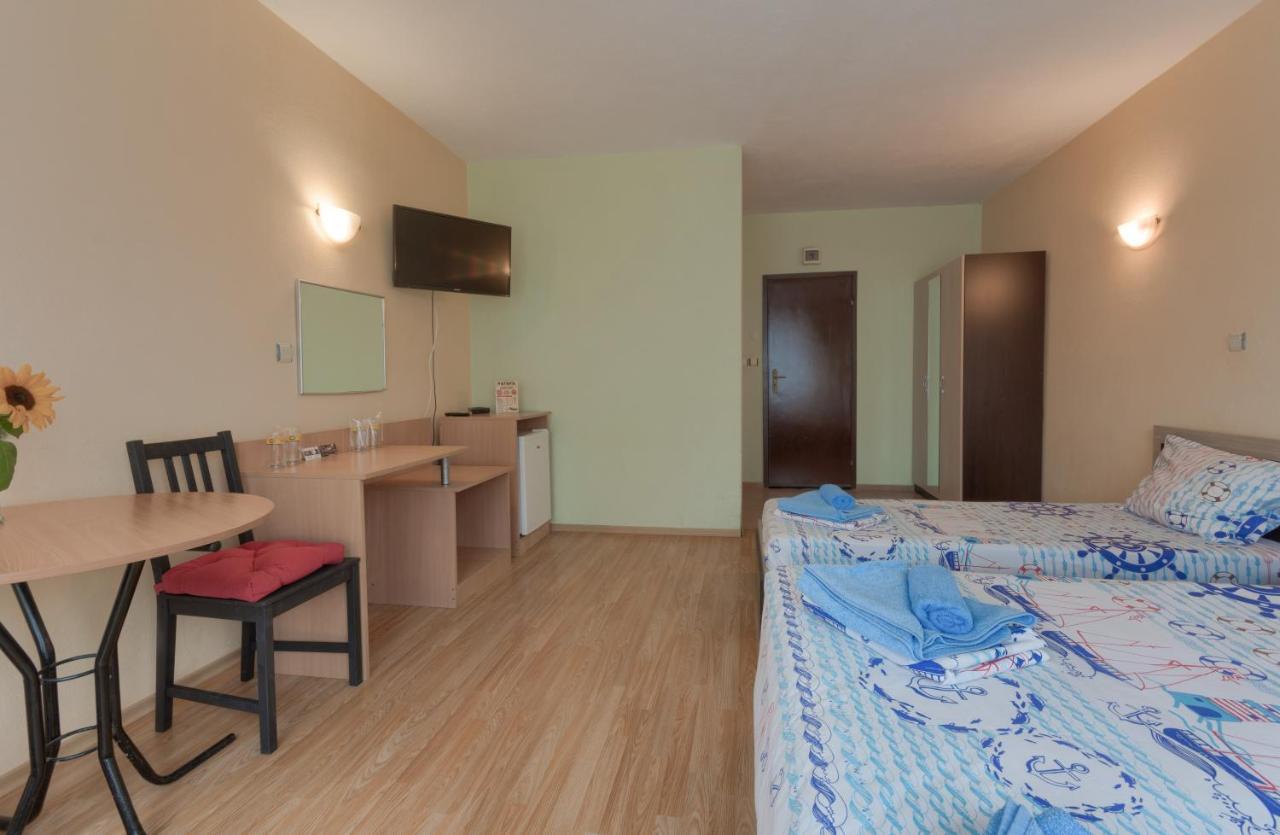 Kazlarov Guest House Kiten  Esterno foto
