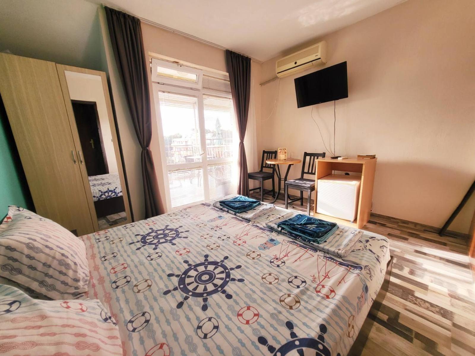 Kazlarov Guest House Kiten  Esterno foto