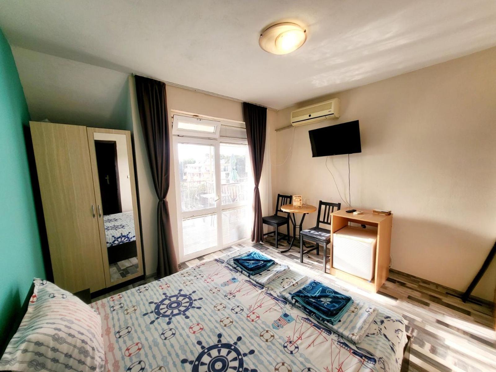 Kazlarov Guest House Kiten  Esterno foto