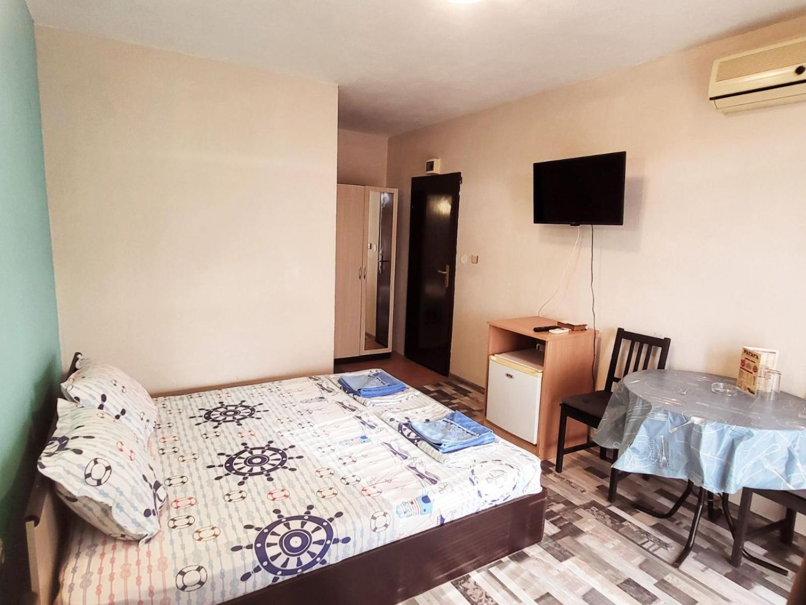 Kazlarov Guest House Kiten  Esterno foto