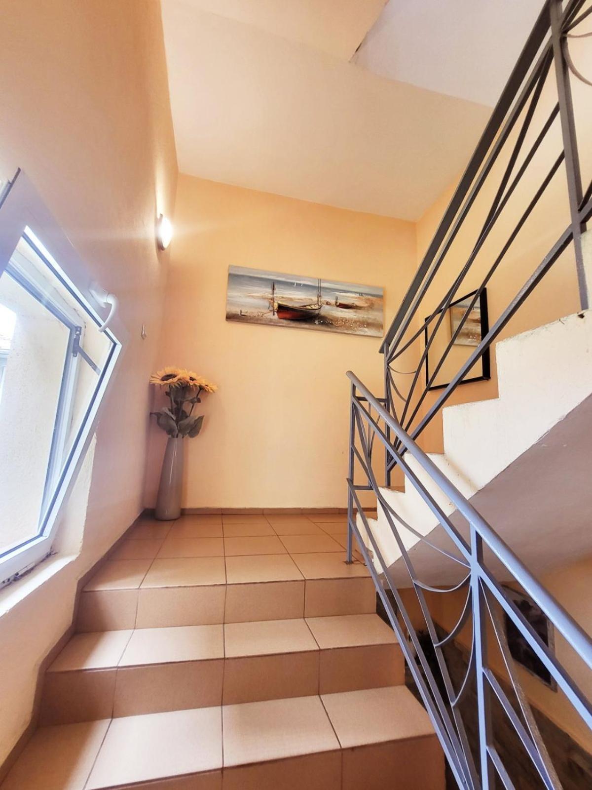 Kazlarov Guest House Kiten  Esterno foto