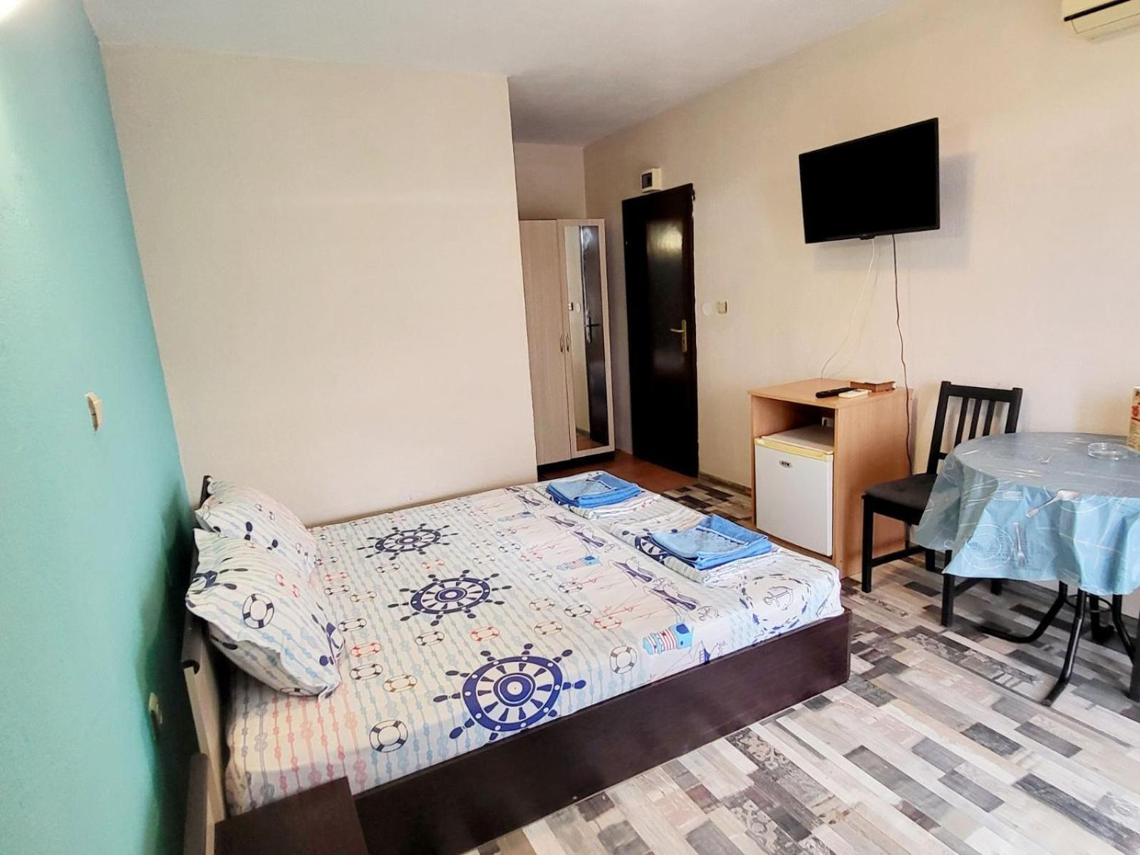 Kazlarov Guest House Kiten  Esterno foto