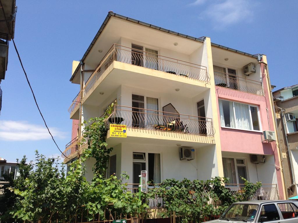 Kazlarov Guest House Kiten  Esterno foto