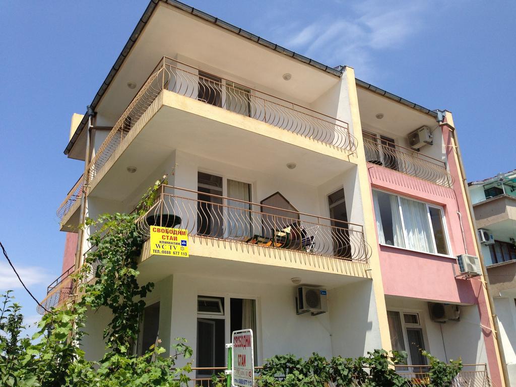 Kazlarov Guest House Kiten  Esterno foto